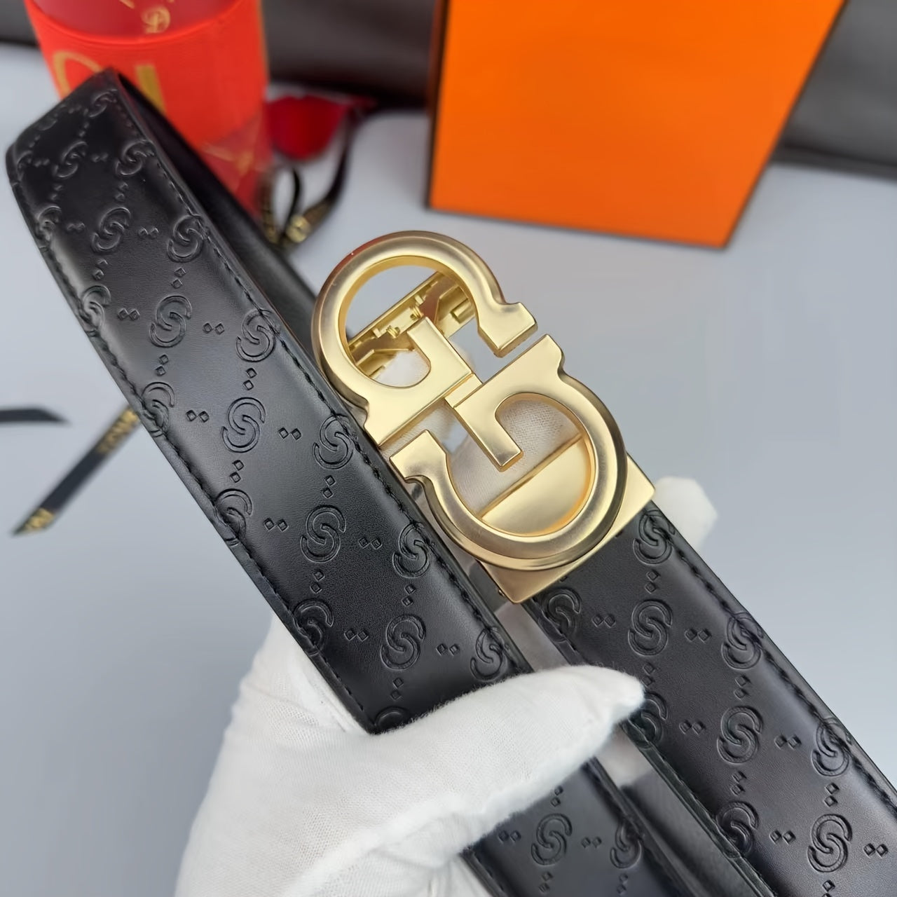 Embossed fashionable men's belt