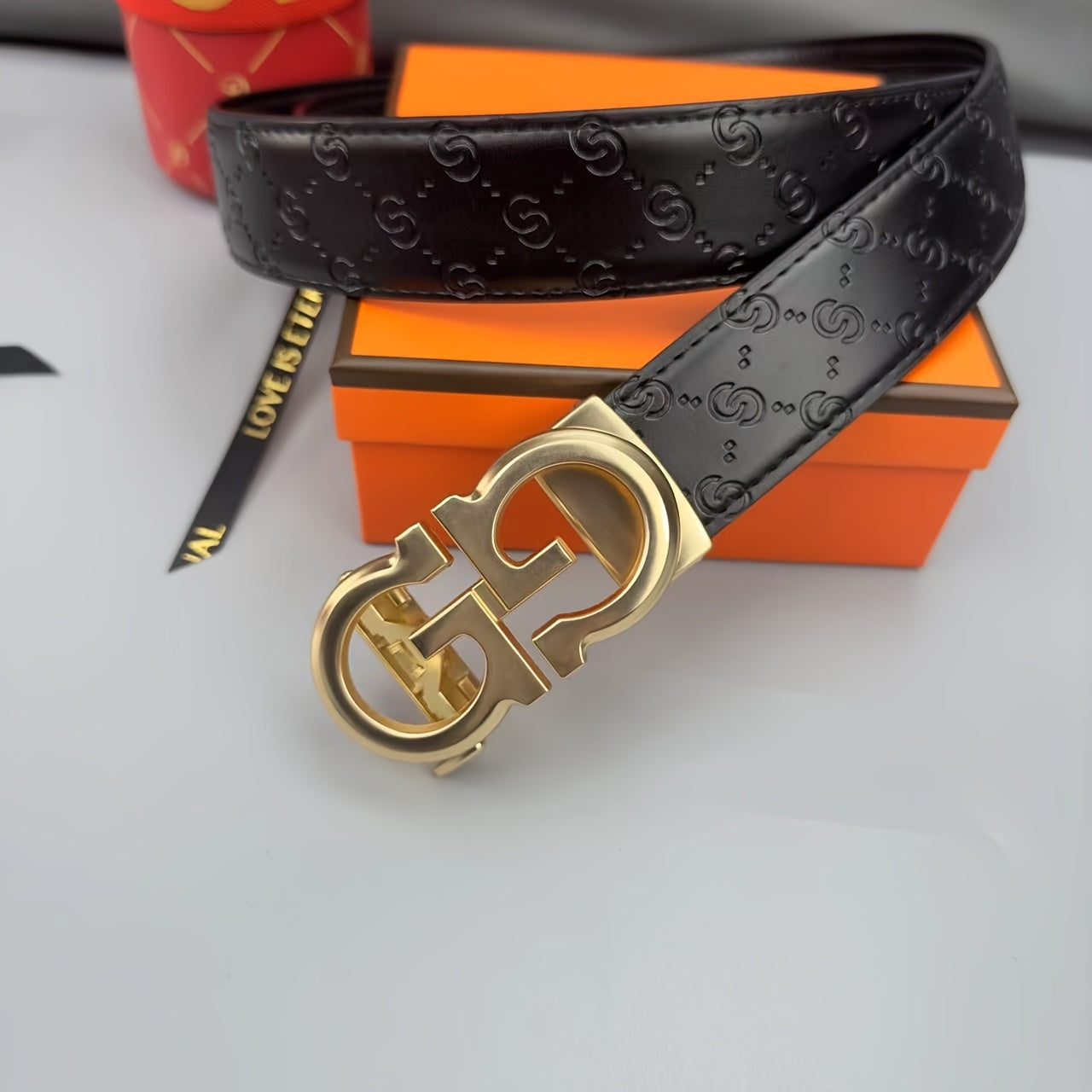 Embossed fashionable men's belt